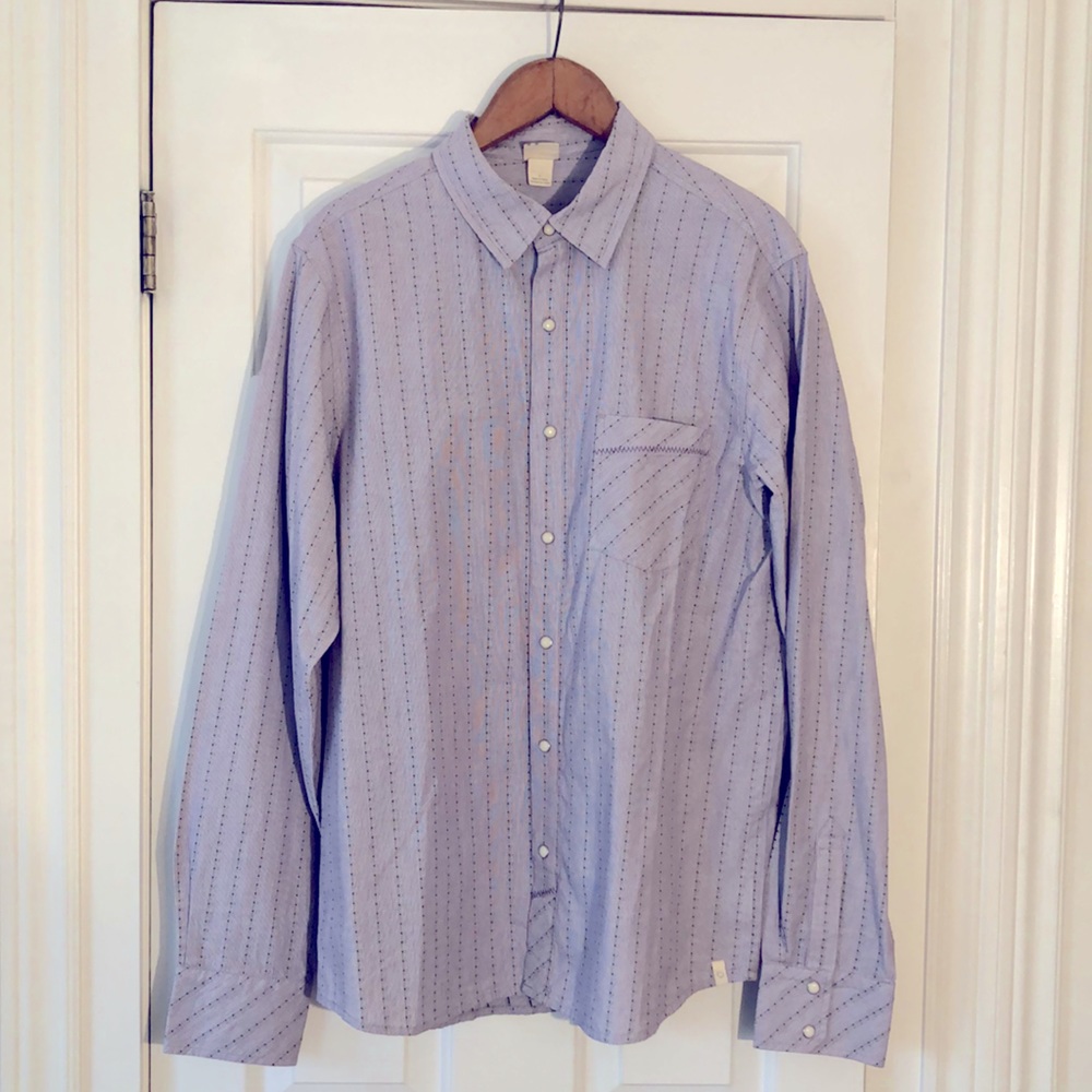 Mountain Equipment Co-Op Men’s Size L shirt